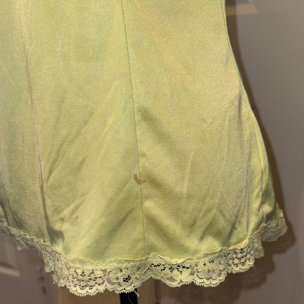 Elegant Light Green Camisole with Floral Details - Picture 5 of 16